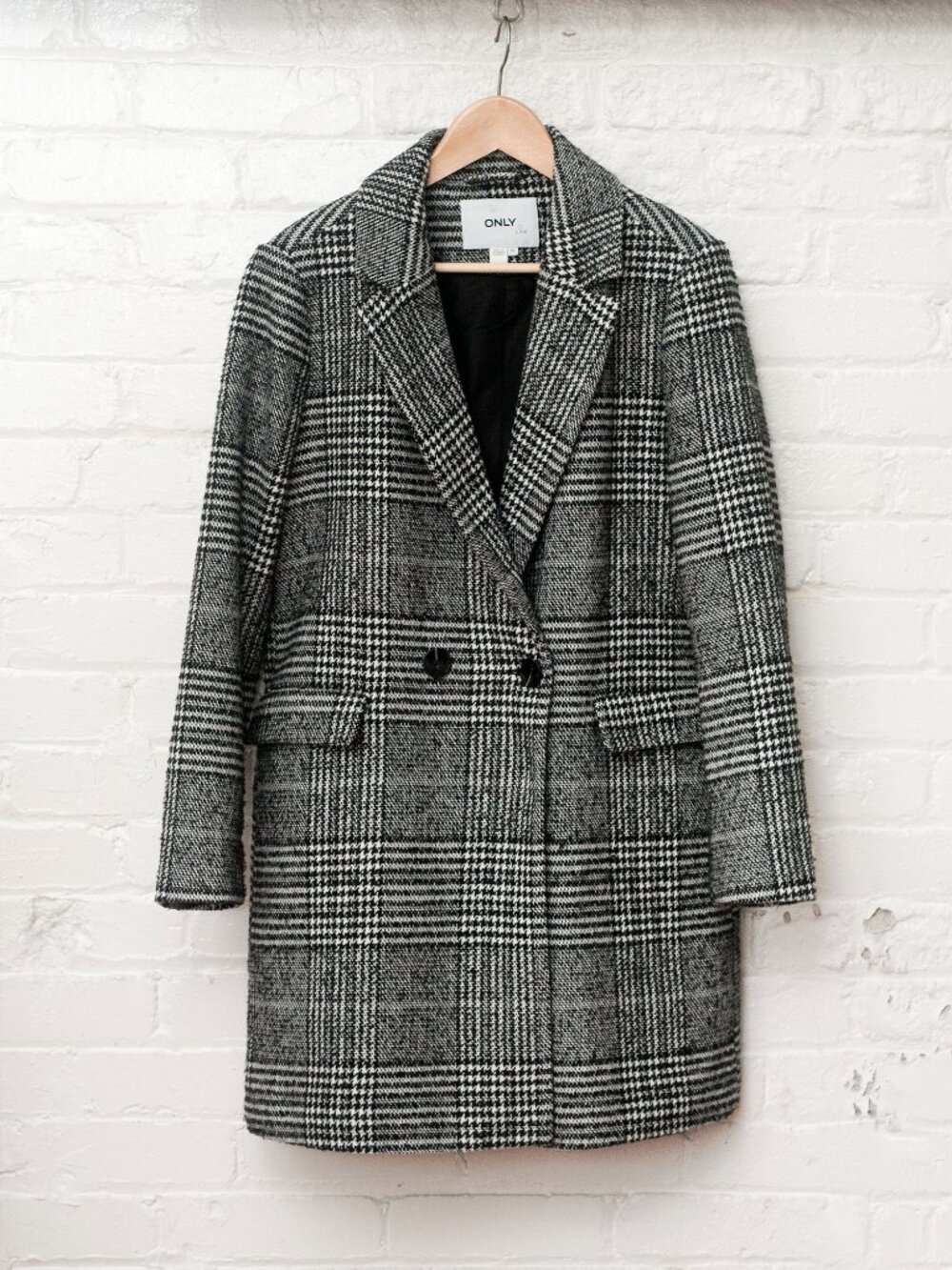 ONLY Black & White Plaid Houndstooth Long Coat – Size XL